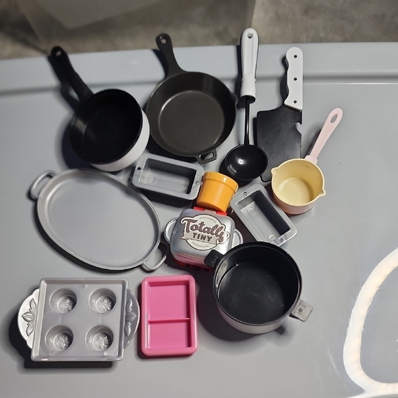 Miniature Cookware Set - Black, Gray, Pink - Picture 1 of 2
